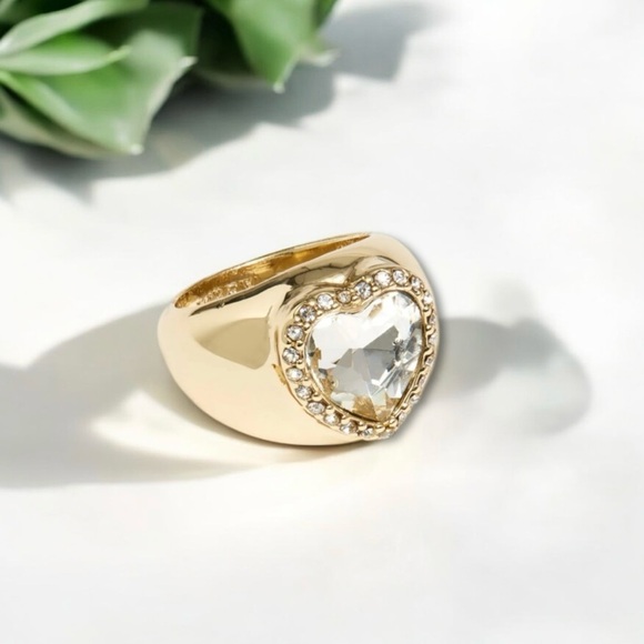 🆕J. Crew Gold Ring with Heart-Shaped Gemstone and Halo - Picture 1 of 8